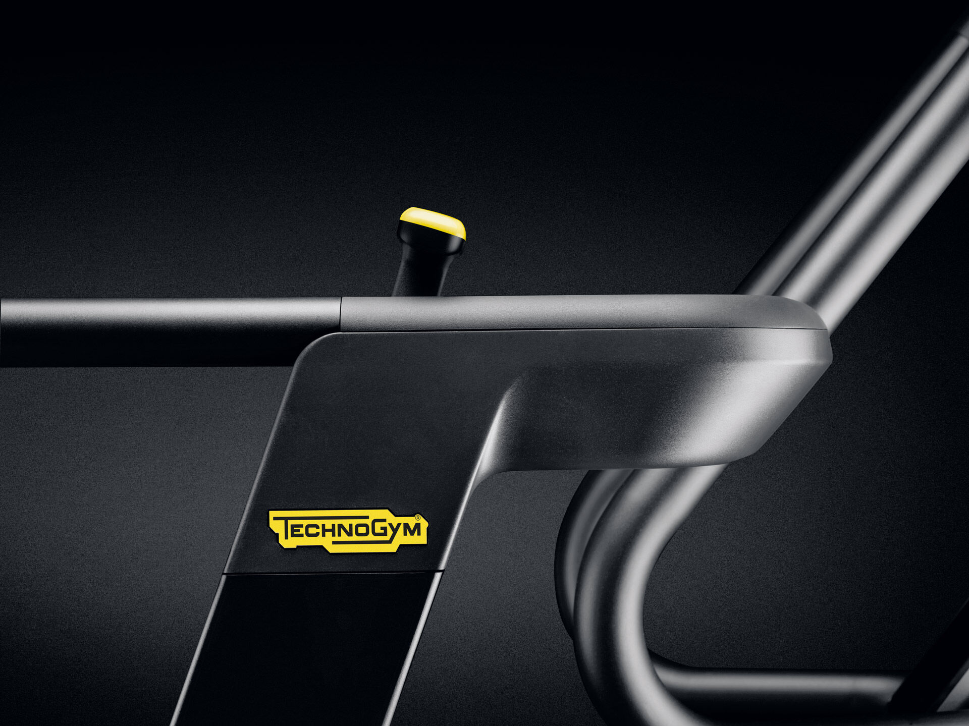 Изогнутая беговая дорожка Technogym SKILLMILL CONSOLE
